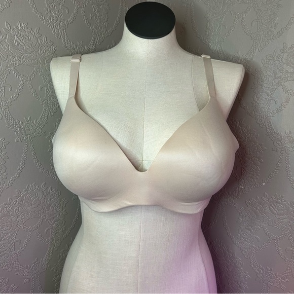 Victoria's Secret Other - Seamless Nude Bra Victoria’s Secret perfect shape 36D no underwire
